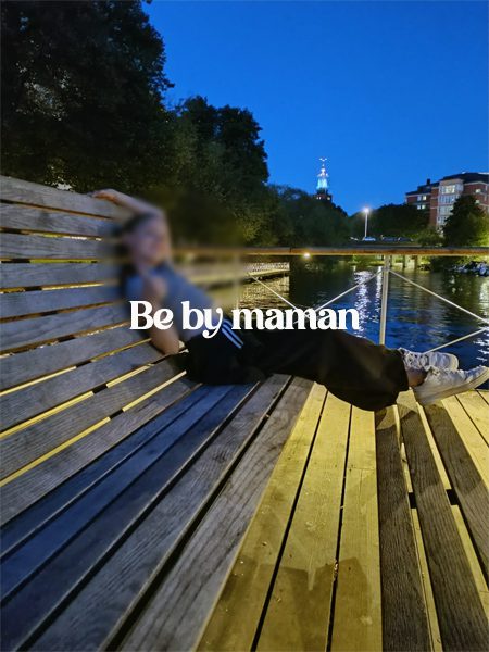 Bord de l'eau à Stockholm en famille