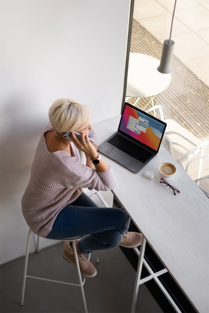 femme carriere maman teletravail maison bebymaman femme carriere maman teletravail maison bebymaman