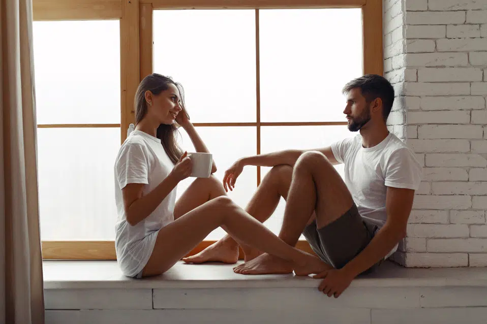 couple maison quotidien complicite