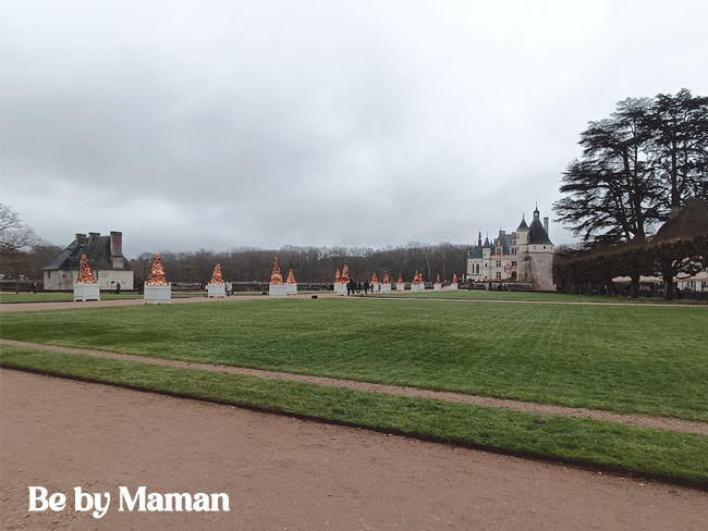 chateau chenon indre et loire region centre exterieur jardin noel bebymaman