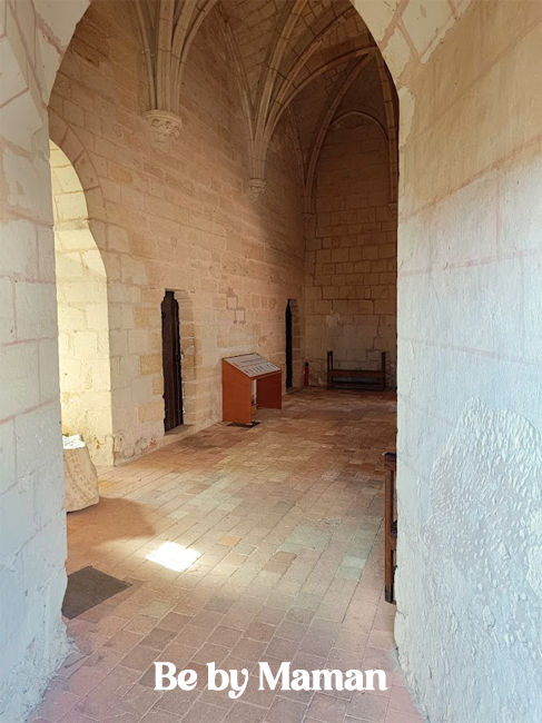 chateau interieur chinon murail pierre centre france medieval famille roadtrip weekend vacances enfants bebymaman