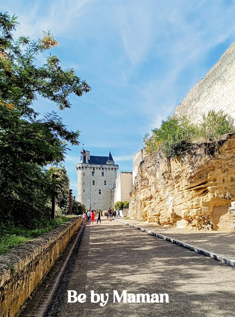 chateau ville chinon murail pierre centre france medieval famille roadtrip soleil weekend vacances enfants tour bebymaman
