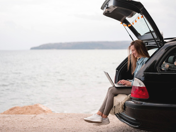 travail teletravail voiture evasion domicile exterieur choisir femme maman carriere ambition