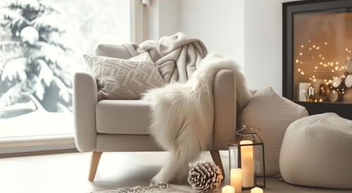 salon cosy chic en hiver avec cheminée, bougies et plaid – maison chaleureuse et cocooning Be by Maman