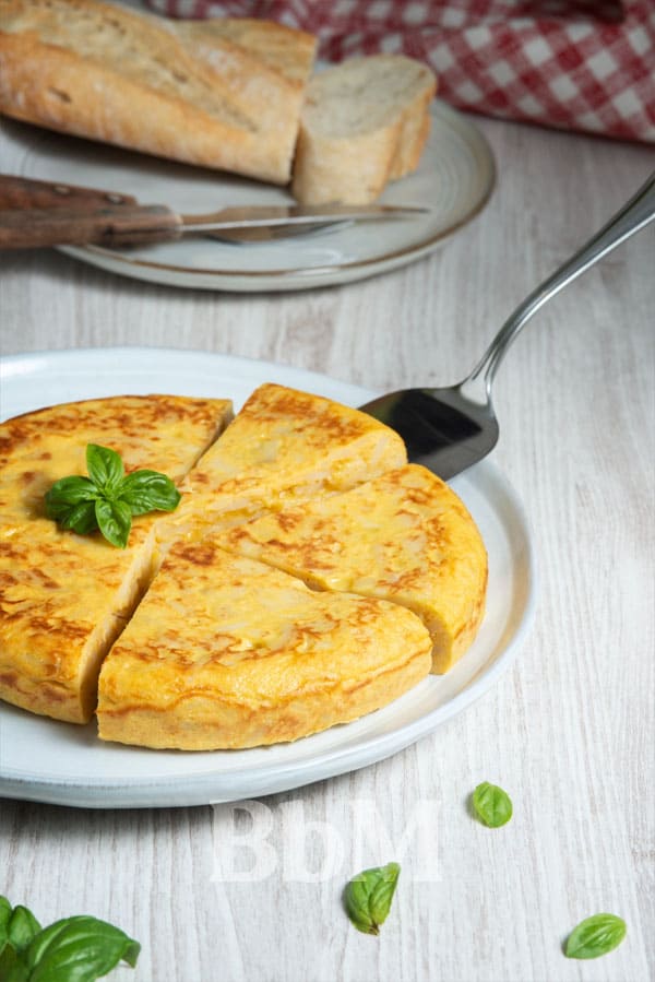 tortilla pomme de terre omelette patate recette facile automne maman cuisine bebymaman Tortilla de pommes de terre – omelette espagnole moelleuse et dorée