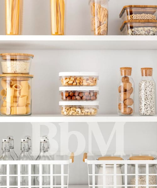 metier femme mere de famille maman active home organiser organisation cuisine rangements bocaux