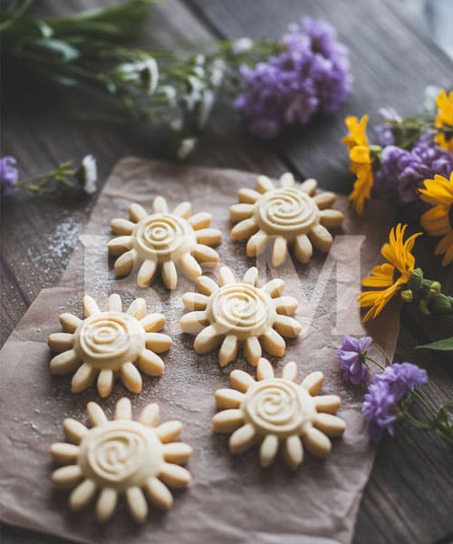 activite famille printemps enfant creation diy fun biscuit faits maison soleil cuisine Biscuits faits maison en forme de soleil, activité cuisine de printemps à faire avec les enfants
