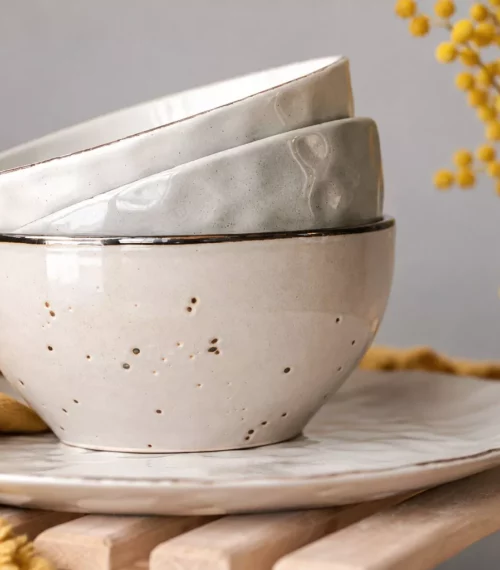 8 idées déco faciles avec de la porcelaine pour sublimer son intérieur avec élégance