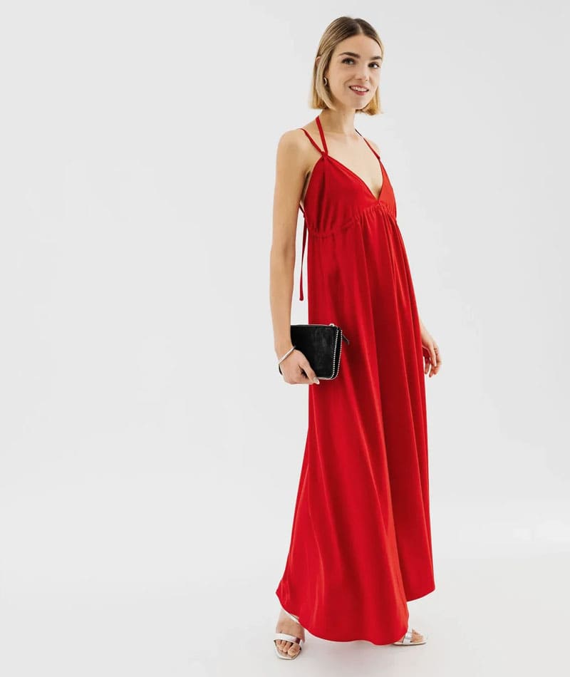gemo robe rouge bebymaman Robe rouge longue Gémo, coupe ample fluide à fines bretelles, décolleté léger, robe été confortable style bohème minimaliste