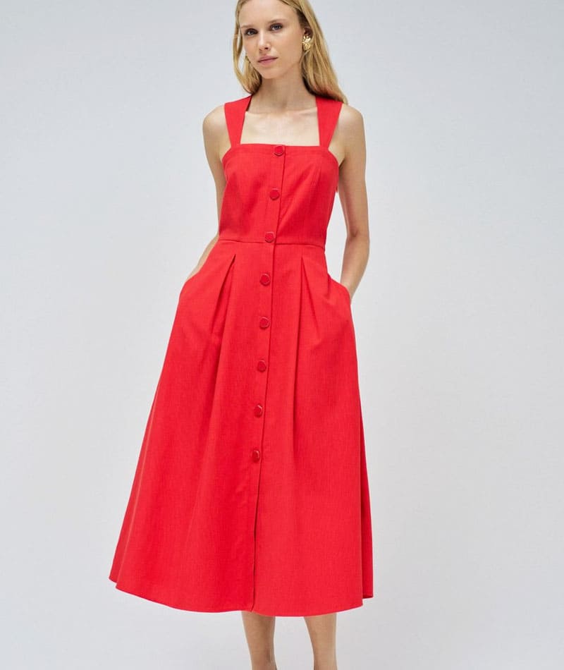 laredoute robe rouge bebymaman Robe rouge midi La Redoute, coupe structurée à bretelles larges, boutonnée devant avec poches, robe été élégante style minimaliste