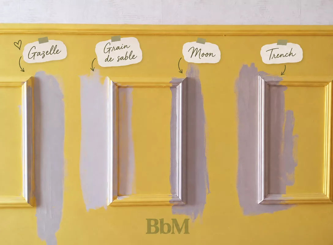 peinture interieure dulux valentine decoration maison renovation bebymaman 02 Tests des peintures Gazelle, Grain de sable, Moon et Trench, de gauche à droite, sur les boiseries jaunes de la cuisine.